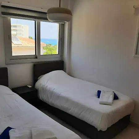 Fig Tree Island Apartment-144 *